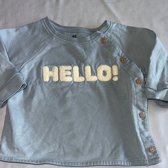 H&M - Kids Textured Blue 'Hello!' Organic Cotton sweatshirt - Picture 1 of 3